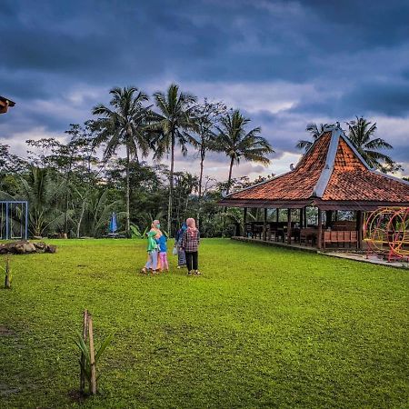 Cottage Saung Suluh Baturraden Exterior foto